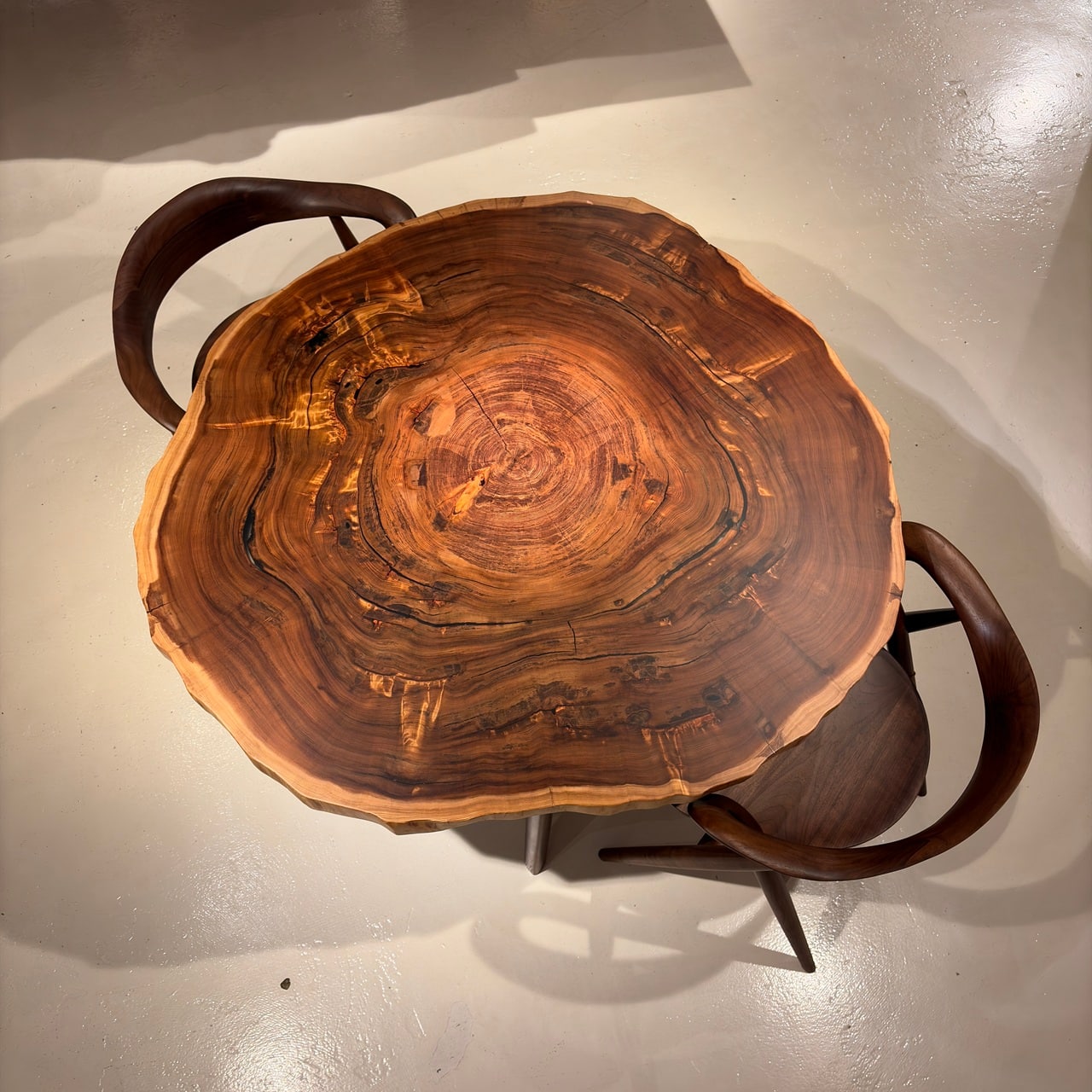 青山店　屋久杉　幅116×奥行113-114×厚み6(cm)